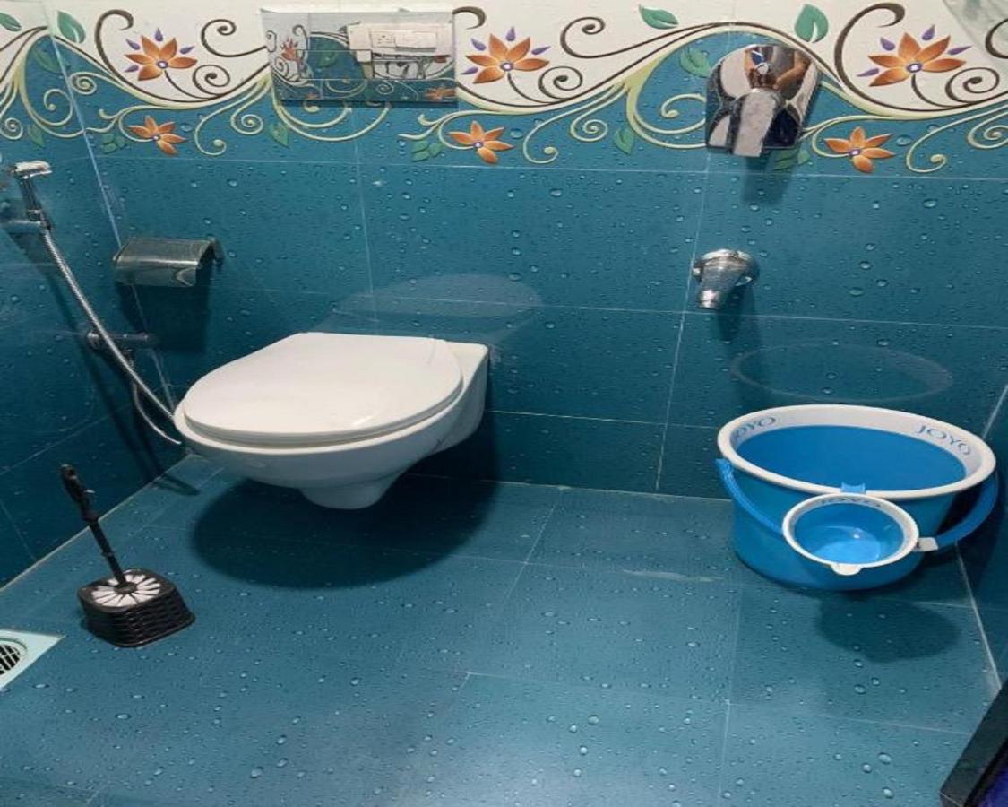 Neenava Dormitory Мумбай Екстериор снимка