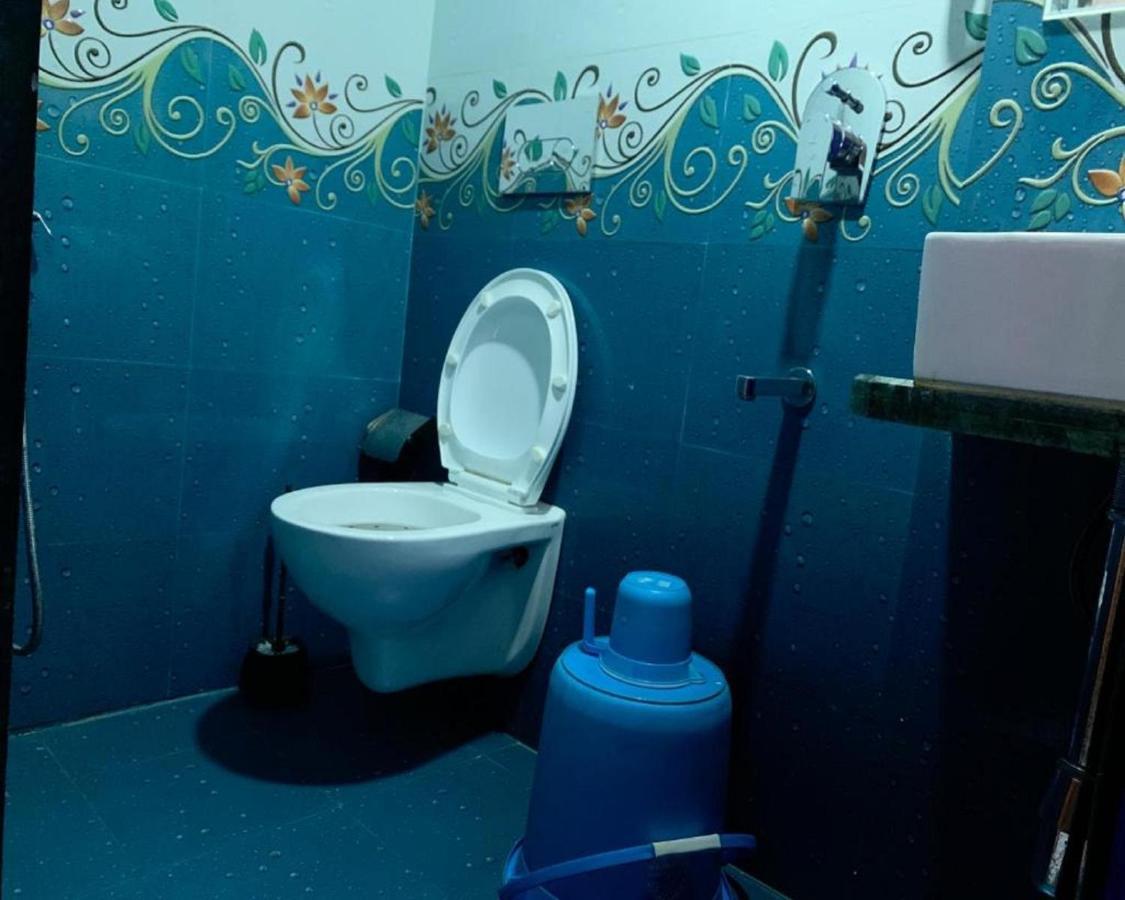Neenava Dormitory Мумбай Екстериор снимка