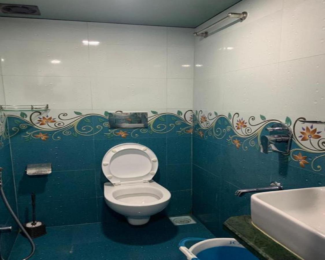 Neenava Dormitory Мумбай Екстериор снимка