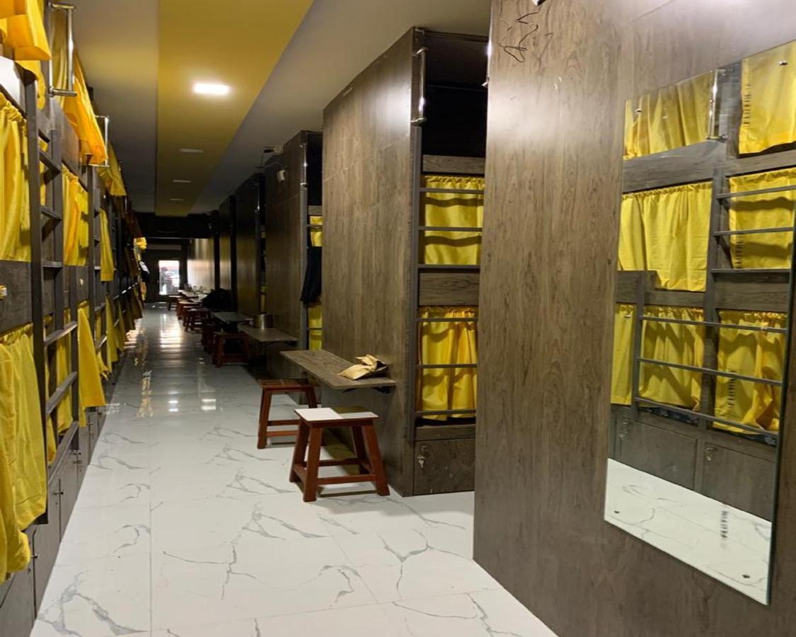Neenava Dormitory Мумбай Екстериор снимка